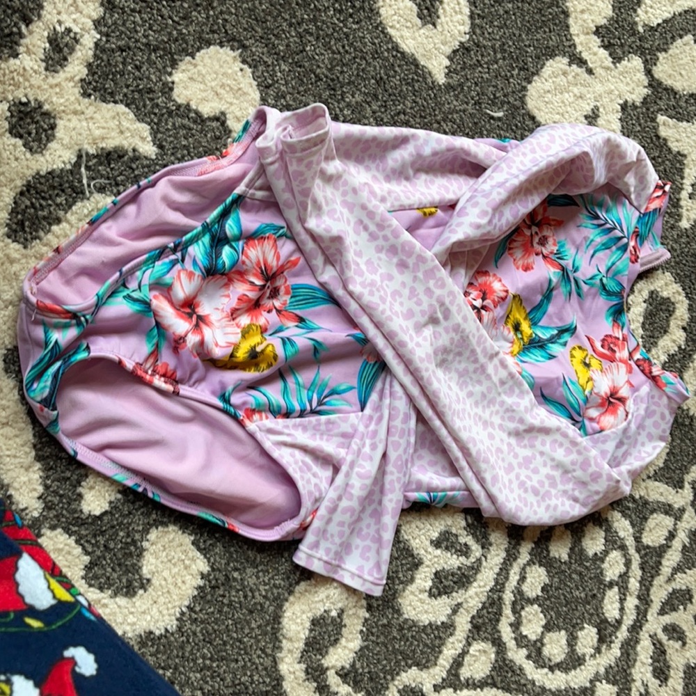 Girls swim suit
